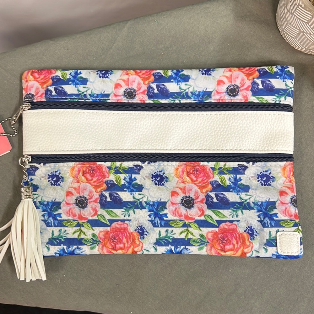 NWT all around town Versi Bag